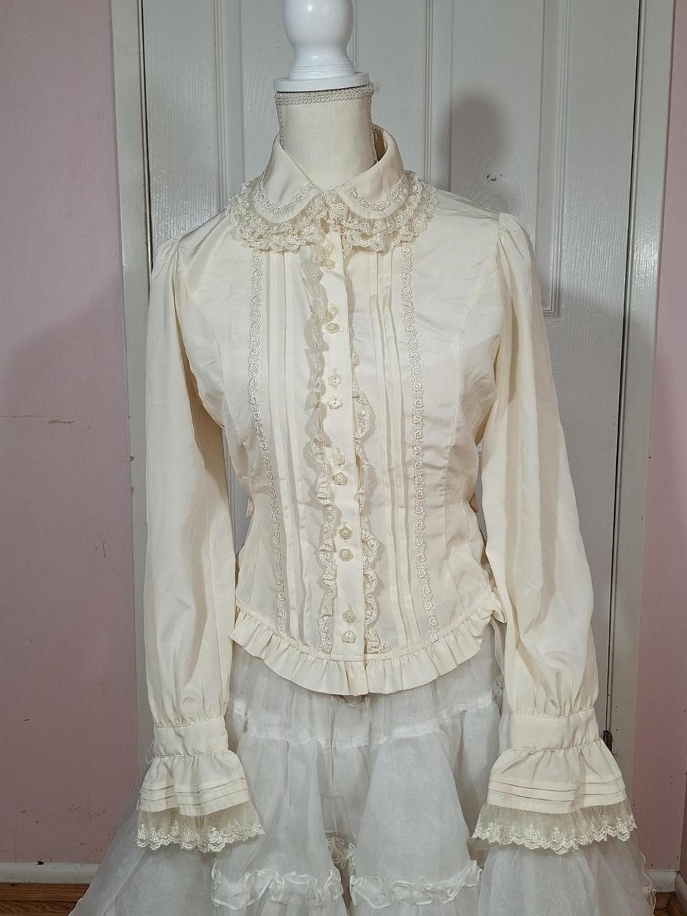 🤍 Innocent World Ivory Lace Collar & Wide Cuff Blouse 🎀✨